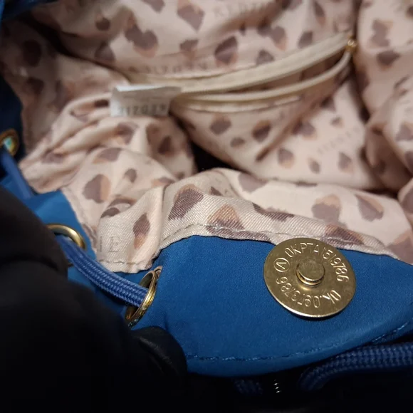 Stylish Blue Shoulder Bag with Gold Accents Crossbody - Picture 6 of 14